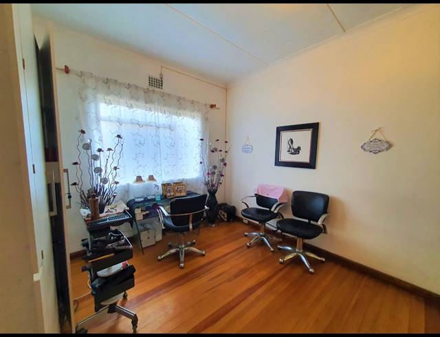 3 BEDROOM HOUSE TO LET IN RICHMOND ESTATE
